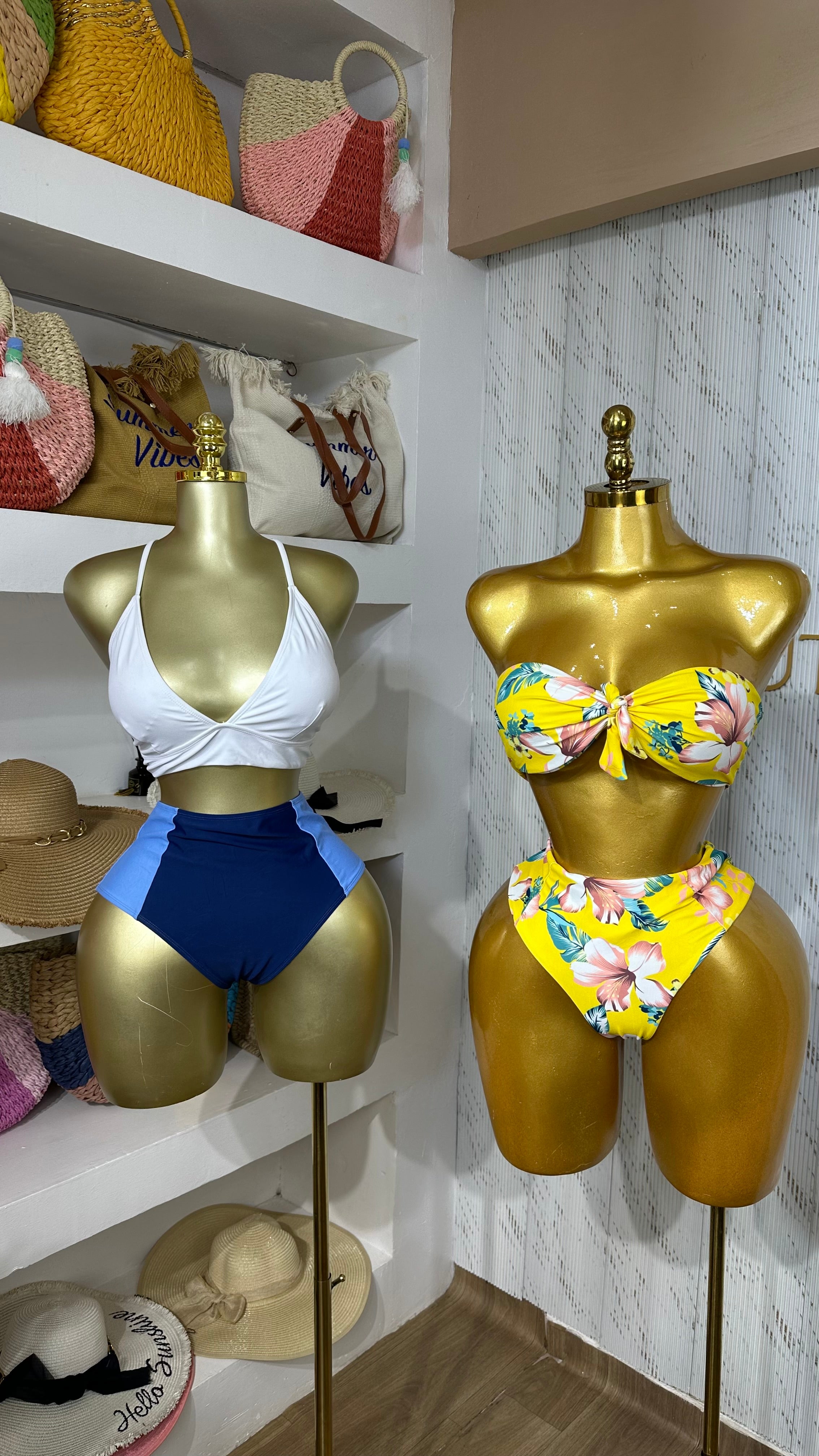 CLEARANCE SALES 004