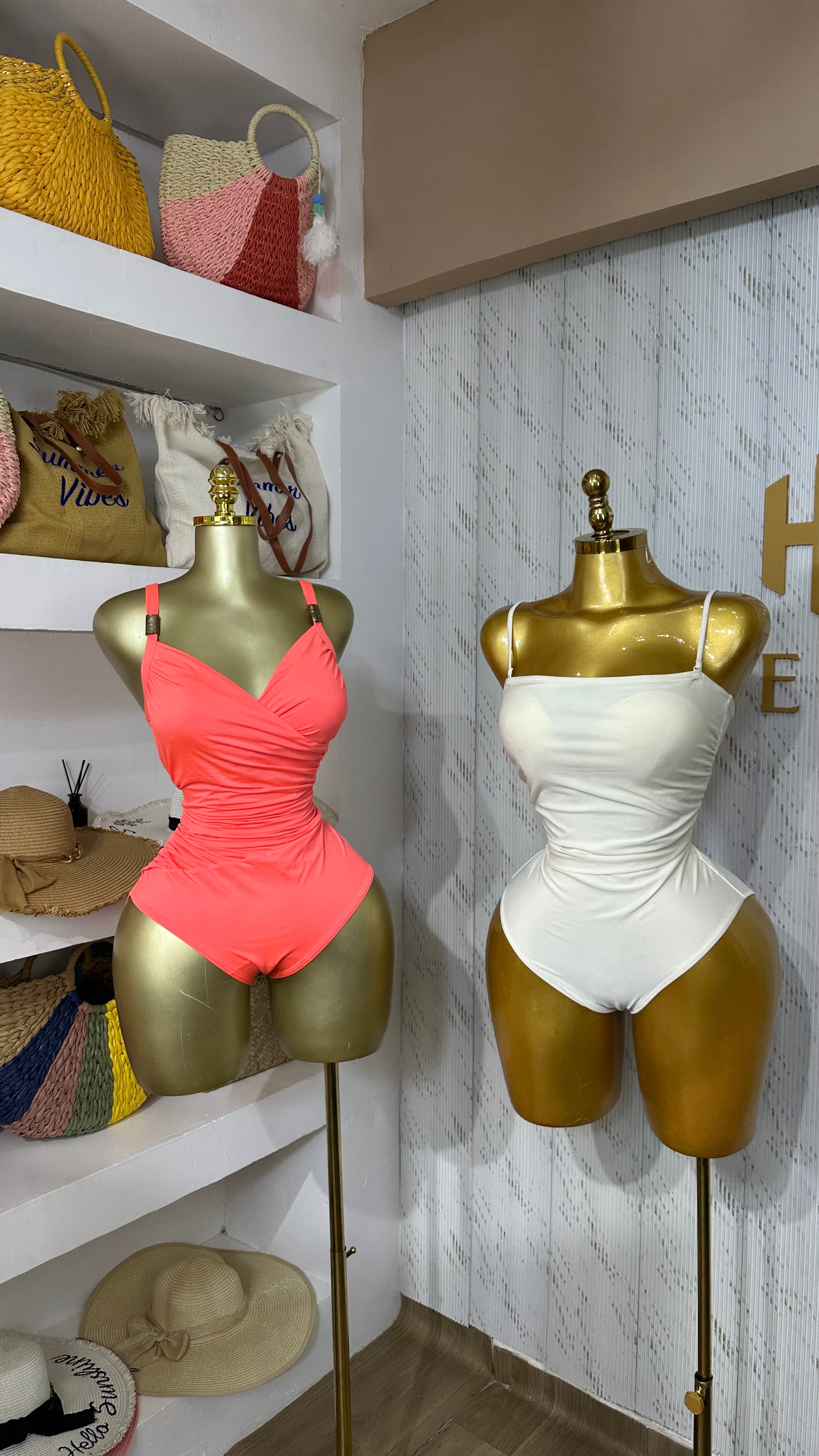 CLEARANCE SALES 024