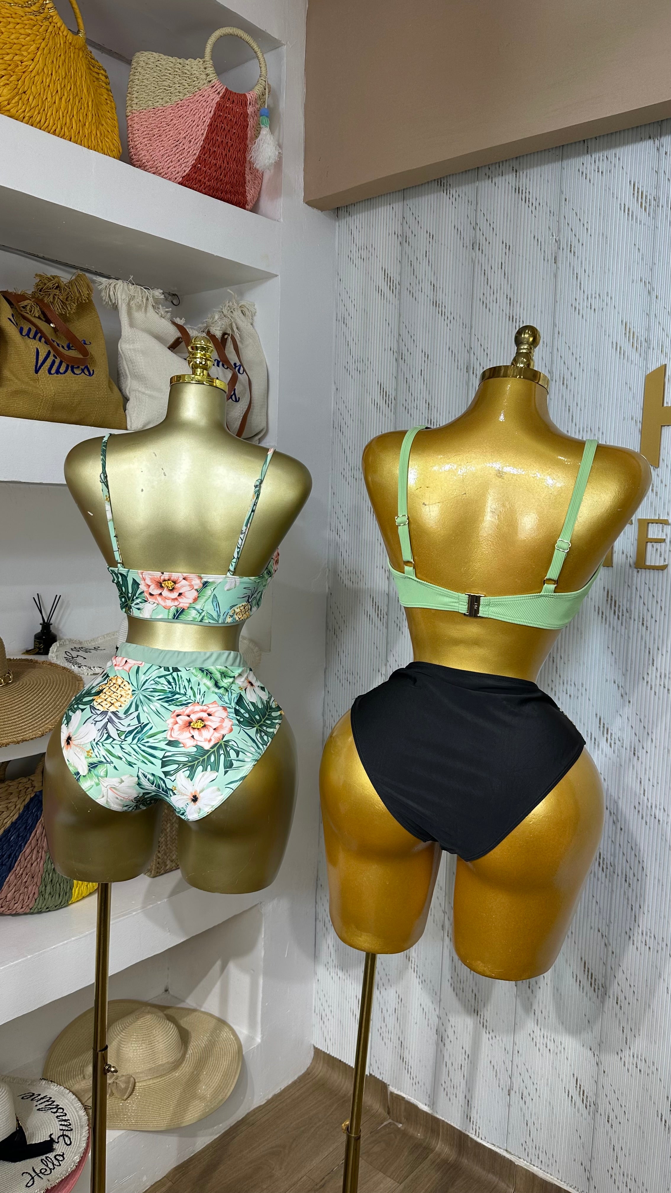 CLEARANCE SALES 012