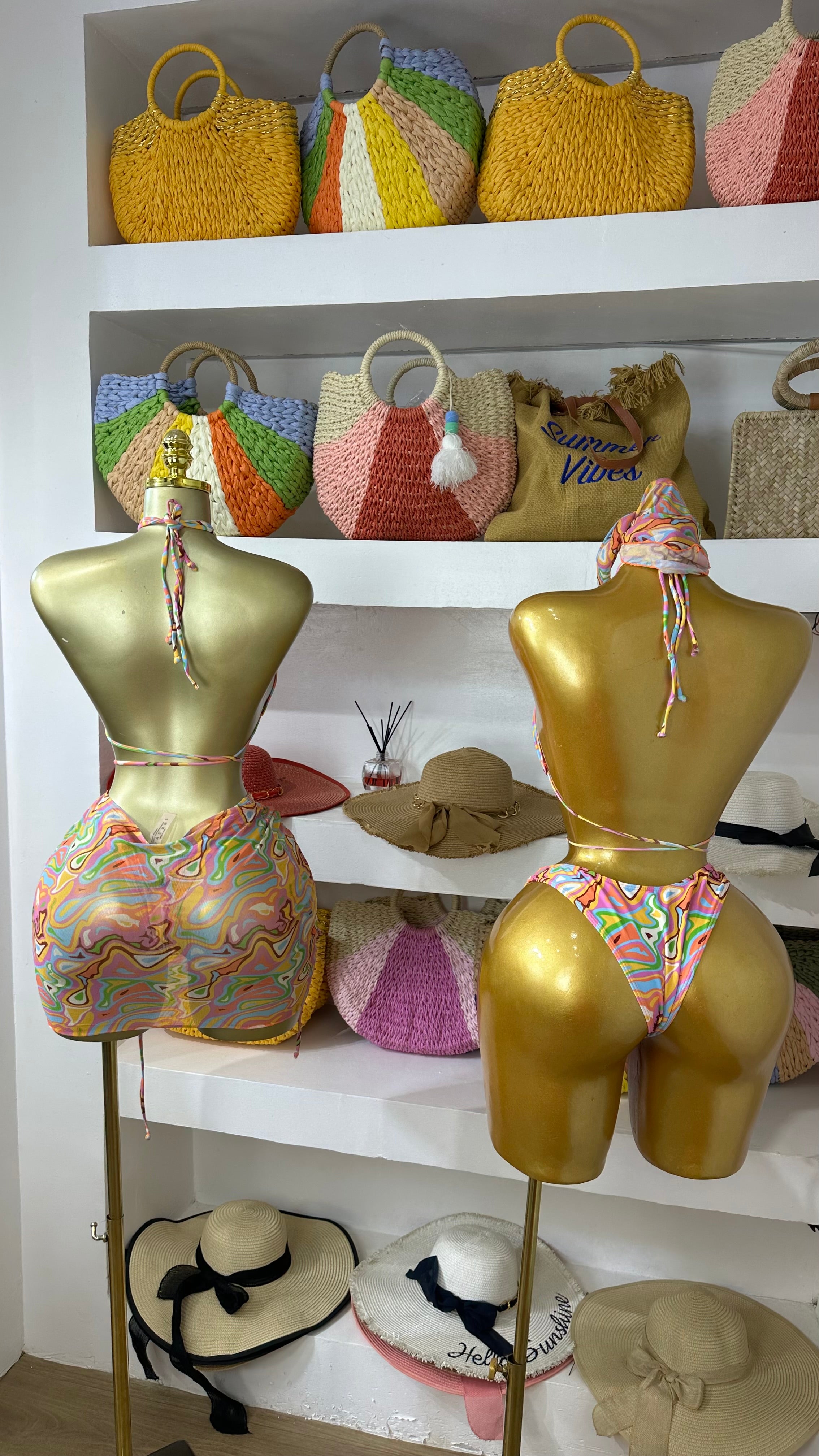 Riviera’s Wide Lux Set