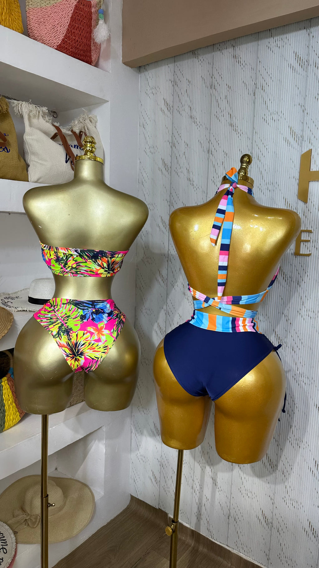 CLEARANCE SALES 015