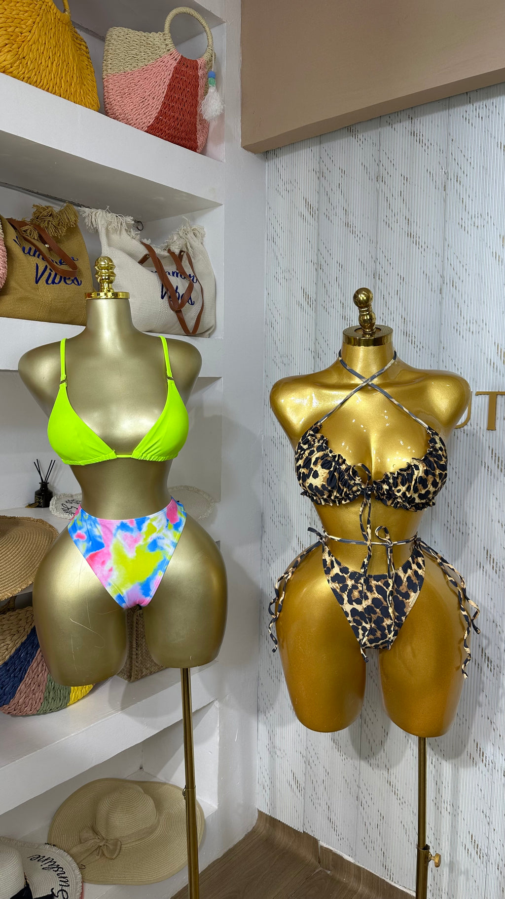 CLEARANCE SALES 037