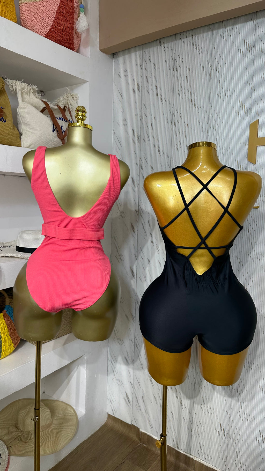 CLEARANCE SALES 032