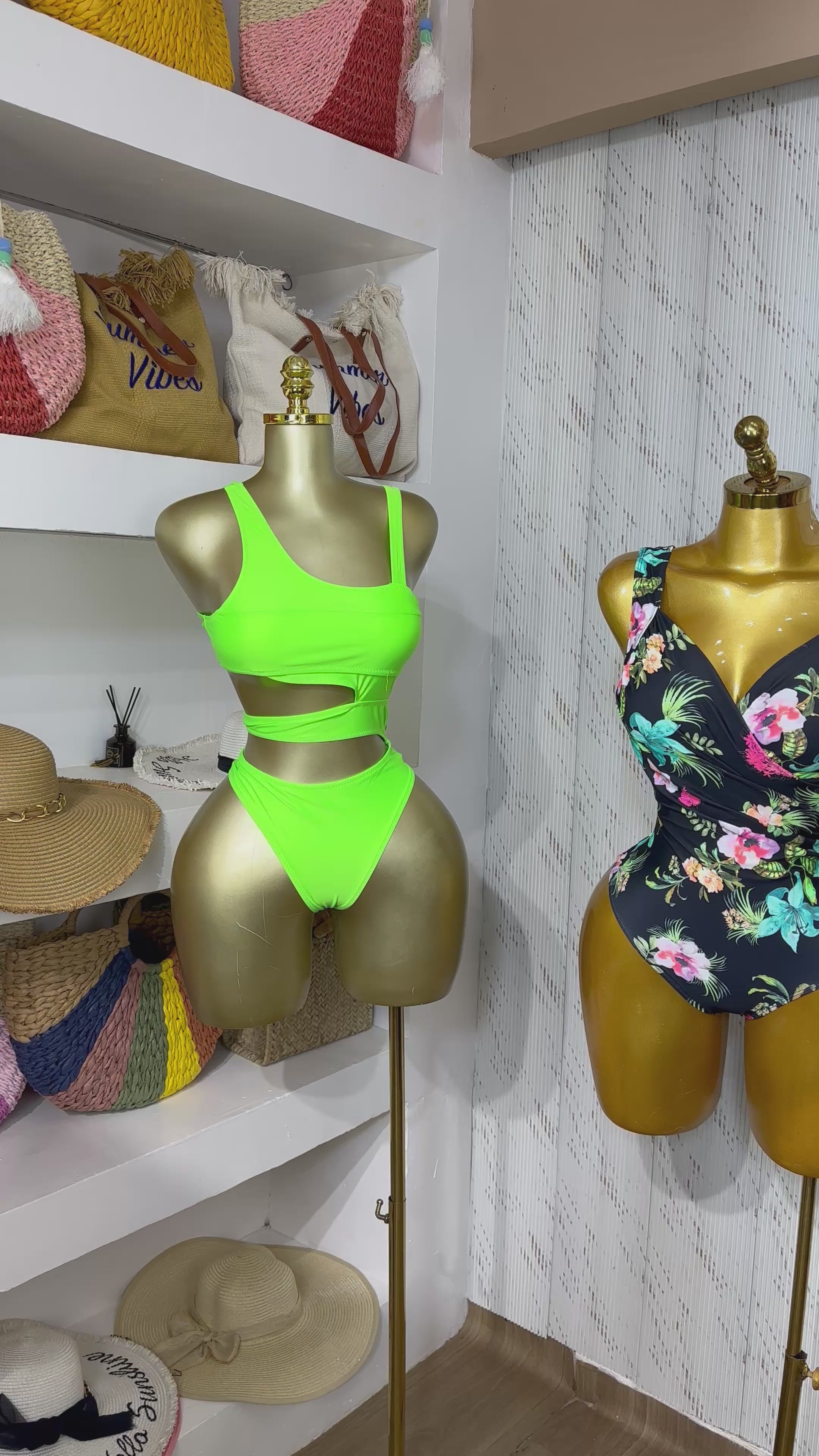 CLEARANCE SALES 035