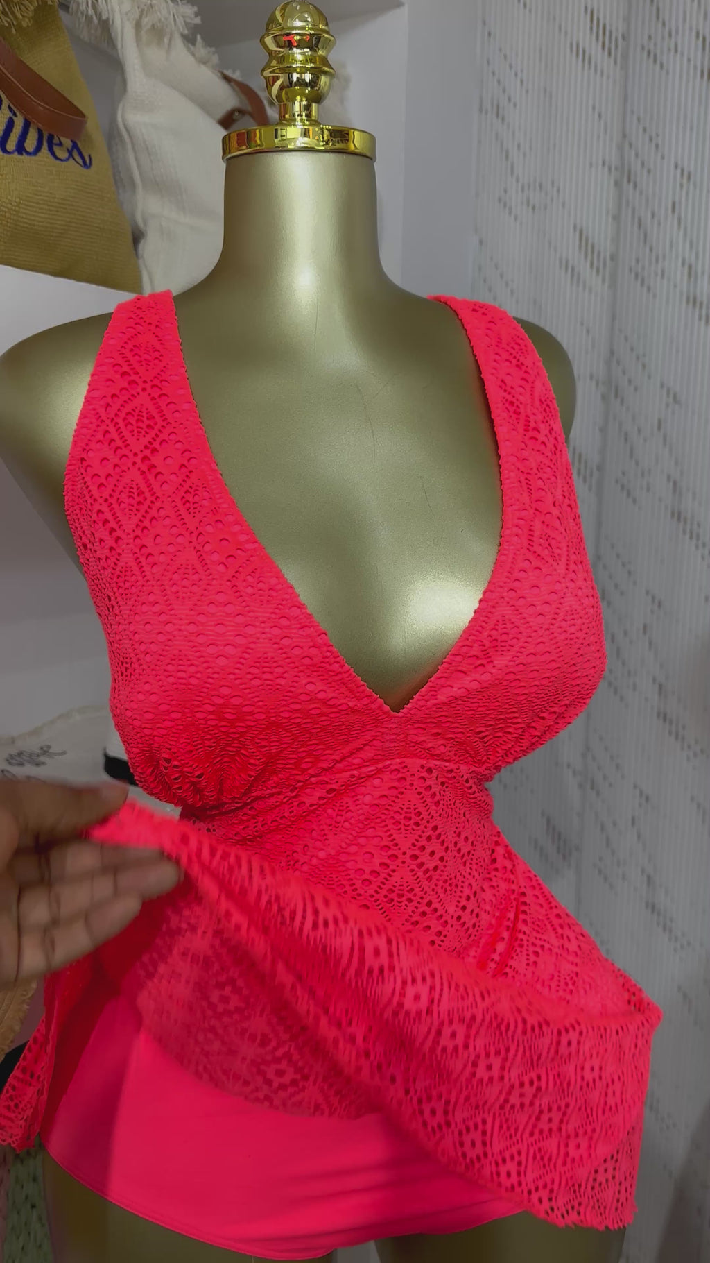 CLEARANCE SALES 033